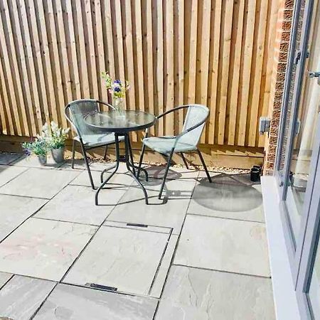 Centrally Situated House Plus Private Parking Cheltenham Exterior foto